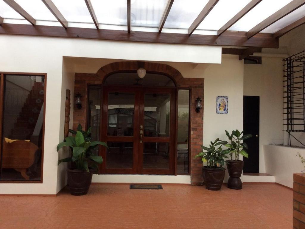Casa Roces Panzió Legazpi Kültér fotó