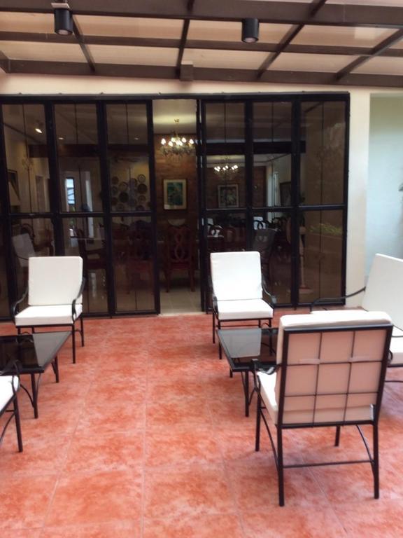 Casa Roces Panzió Legazpi Kültér fotó